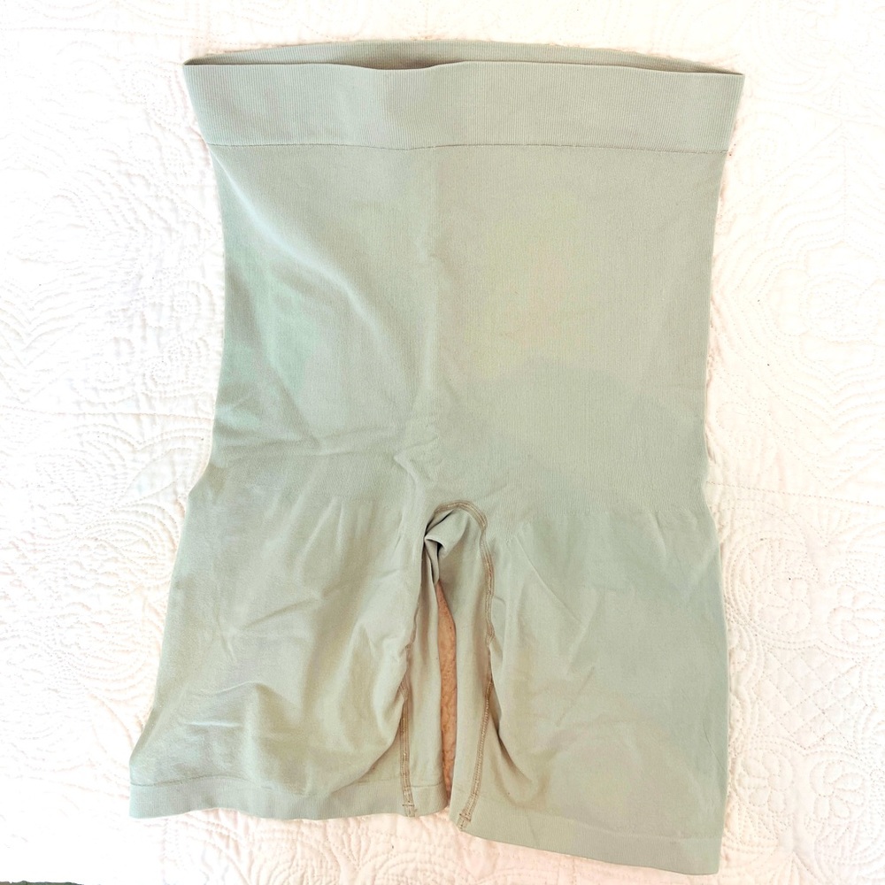 Avenue Body Light Smoother/ Shaper 2X